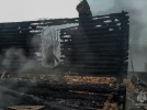 Добровольцы вынесли 4 газовых баллона из горящего дома на острове Залита - 2023-01-13 13:05:00 - 3