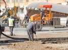 Провал в земле на перекрестке Ленина-Дьяконова пытаются заделать - 2023-04-11 16:38:00 - 7