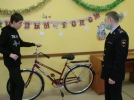 Псковские полицейские поздравили воспитанников Центра помощи детям - 2021-12-30 12:35:00 - 6