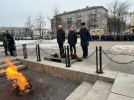 Михаил Ведерников вместе с жителями Пскова почтил память Защитников Отечества - 2024-02-22 15:35:00 - 3