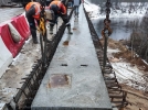 Продолжается ремонт моста через реку Шелонь в Дновском районе - 2022-04-08 17:05:00 - 4