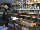 В Великих Луках проверили места продажи пиротехнической продукции - 2021-12-30 14:05:00 - 7