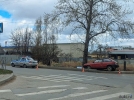 В Великих Луках автомобиль вылетел на тротуар и сбил знак пешеходного перехода - 2021-04-23 14:15:00 - 3