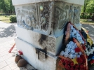 В Великих Луках подростки осквернили памятник на Братском кладбище - 2021-05-26 15:30:00 - 6