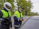 Совместный рейд провели сотрудники ГИБДД и мотолюбители в Псковской области - 2022-05-18 12:35:00 - 4
