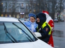 Дед Мороз и Снегурочка пожелали псковичам безопасных дорог - 2024-12-26 16:35:00 - 13
