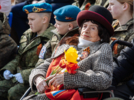 Великие Луки отмечают 80-ю годовщину Победы - 2025-05-09 14:34:00 - 8
