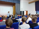 Занятие по профилактике ДТП провели полицейские для великолукских студентов - 2025-05-13 11:35:00 - 4