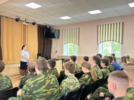 Полицейские встретились с великолукскими кадетами - 2025-05-20 16:35:00 - 4
