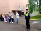 Великолукские полицейские напомнили школьникам правила безопасности - 2025-05-28 17:05:00 - 11
