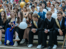 Выпускники Великих Лук отмечают свой праздник - 2025-06-28 21:47:00 - 11