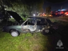 В Великих Луках сгорел старый Volkswagen Golf — причиной стало замыкание - 2025-07-31 14:35:00 - 4