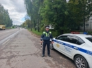 Дорожные полицейские дежурили возле великолукских школ и детских садов - 2025-09-01 16:35:00 - 4