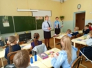 Сотрудники ГИБДД провели профилактическую работу с юными великолучанами - 2025-09-05 12:35:00 - 7