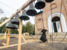 На новом храме Великих Лук появились колокола - 2025-09-17 14:05:00 - 3