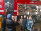 Великолукские пожарные позвали в гости юных кадетов - 2025-11-12 17:35:00 - 4
