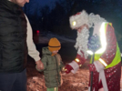 В Дно прошел родительский дорожный патруль с Дедом Морозом - 2025-11-23 14:05:00 - 9