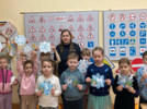 Юные художники изготовили «снежинки безопасности» - 2025-12-21 20:05:00 - 9