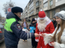 «Новогодний патруль!» вышел на великолукские улицы - 2025-12-23 11:05:00 - 4