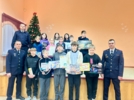 Стражи порядка Великих Лук провели акцию «Полицейский Дед Мороз» - 2025-12-30 14:55:00 - 5