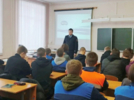 Полицейский провел беседу с учащимися Великолукского политехнического колледжа - 2026-03-03 12:05:00 - 3