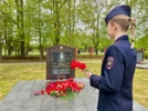 Великолукские полицейские почтили память героев - 2026-05-08 16:35:00 - 4