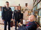 Великолукские полицейские посетили ветеранов - 2026-05-12 10:05:00 - 5