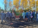 В Великих Луках помогли благоустроить берег пруда в Переслегино - 2026-10-21 13:05:00 - 3