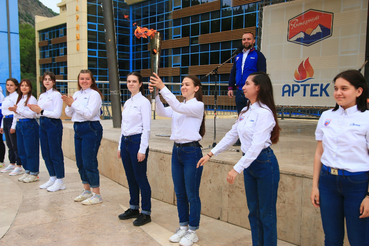 Вожатые ПсковГУ заступили на смену в «Артек» - 2023-05-10 17:35:00 - 2