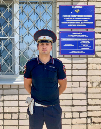 Водитель поблагодарил себежских полицейских за эвакуацию его машины - 2024-04-13 16:05:00 - 2