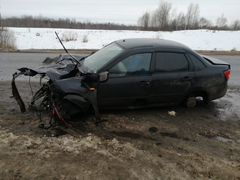 Две легковушки столкнулись на трассе в Великолукском районе - 2021-01-25 09:43:00 - 2