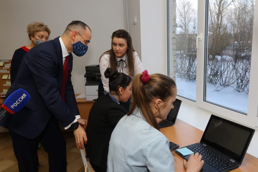 Образовательные учреждения Псковской области посетил Дмитрий Глушко - 2021-02-28 10:00:00 - 5