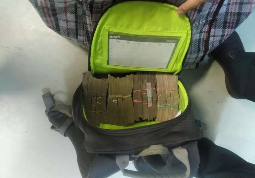 9 килограммов незадекларированных денег задержали на границе в Псковской области - 2023-01-10 13:35:00 - 2