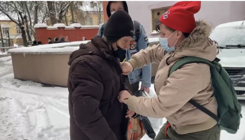 Активисты в Пскове спасли одинокого пенсионера - 2021-02-13 12:00:00 - 3