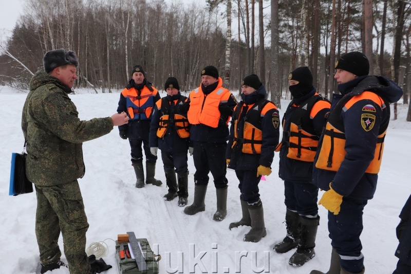 В МЧС Псковской области прошла тренировка по подрыву льда - 2021-02-18 09:53:00 - 2