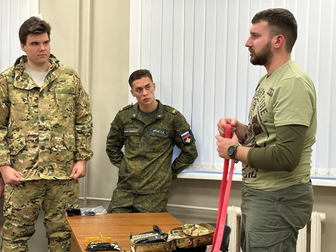 Занятия по тактической медицине прошли в Военном учебном центре ПсковГУ - 2023-11-19 19:05:00 - 2