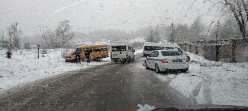 В Великих Луках столкнулись две маршрутки - 2021-03-17 09:36:00 - 2