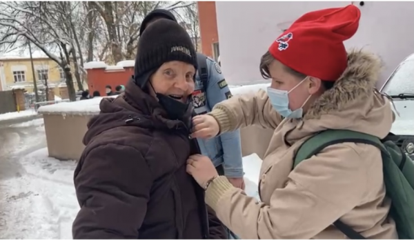 Активисты в Пскове спасли одинокого пенсионера - 2021-02-13 12:00:00 - 2