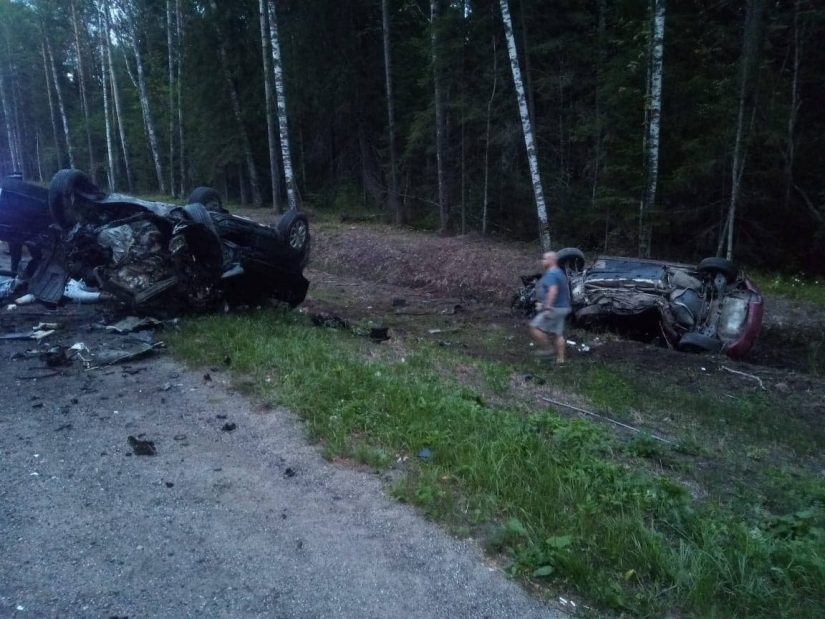На трассе Санкт-Петербург – Псков в Плюсском районе в ДТП погибли три человека - 2021-07-30 22:34:00 - 3