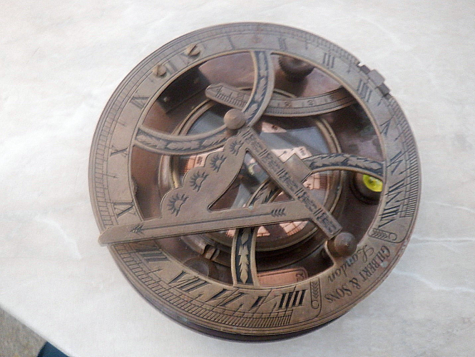 Таможенники не дали вывезти из Псковской области старинный компас - 2023-03-01 14:05:00 - 2