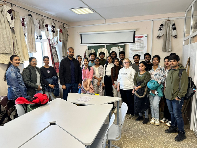 Студенты из Индии познакомились с культурой сето - 2024-05-18 11:05:00 - 2