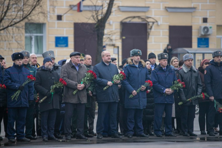 Венок «От жителей Псковской области» возложили к Могиле Неизвестного солдата - 2024-12-03 15:35:00 - 2