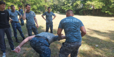 Судебные приставы Псковской области подтвердили право ношения зелёного берета - 2023-06-23 17:35:00 - 2