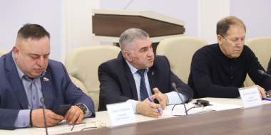 Очередная сессия областного Собрания назначена на 30 марта - 2023-03-25 13:05:00 - 2