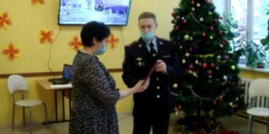 Псковские полицейские поздравили воспитанников Центра помощи детям - 2021-12-30 12:35:00 - 2