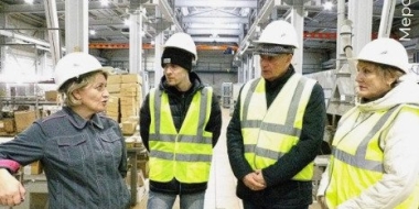 Мини-ярмарка вакансий прошла на великолукском «Реостате» - 2022-12-01 11:35:00 - 2