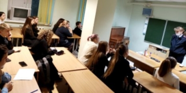 В Великих Луках началась акция «Елка безопасности» - 2021-12-21 08:35:00 - 2