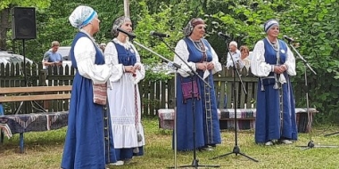 В Гдовском районе состоялся фольклорно-хоровой фестиваль «Лейся, песня» - 2022-07-27 16:30:00 - 2