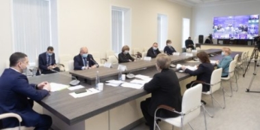 Губернатор поблагодарил студентов и добровольцев за участие в борьбе с пандемией - 2021-12-10 09:35:00 - 2