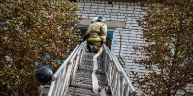 Ежедневно спасатели МЧС России совершают порядка 3 тысяч выездов на пожары - 2021-05-05 13:00:00 - 2